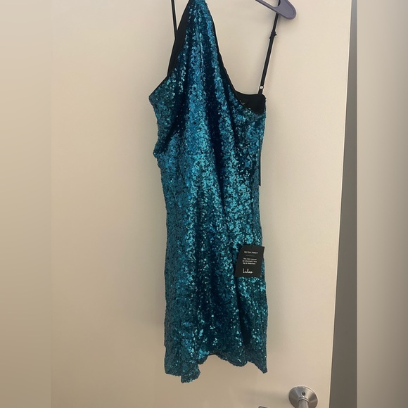 Sequin party dress- perfect for a Taylor Swift show or holiday party - Picture 2 of 4